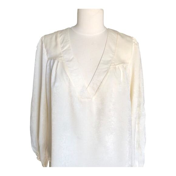 Band Of The Free NWT Cash VNeck Long Sleeve Billowing Sleeves Ivory Top Size XS - Picture 4 of 14